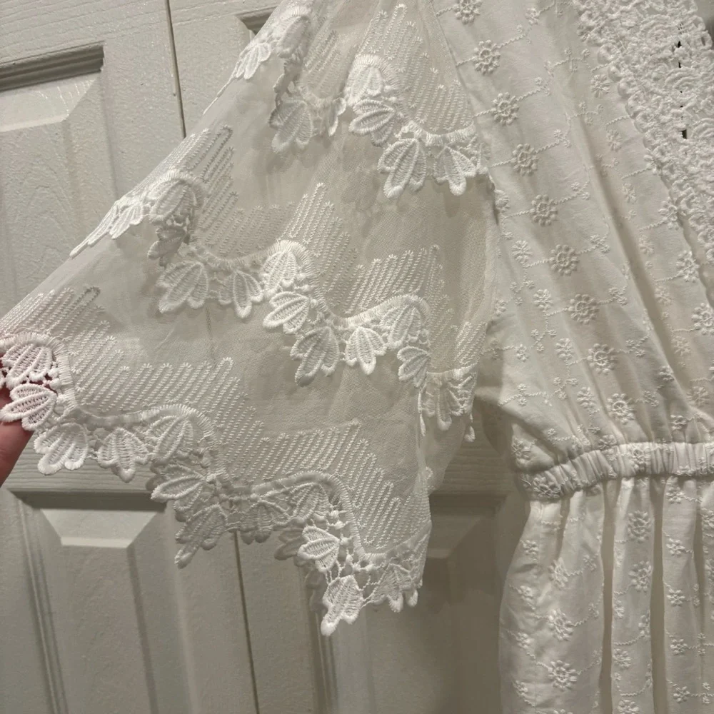 Elegant White Lace Maxi Dress - Picture 4 of 10